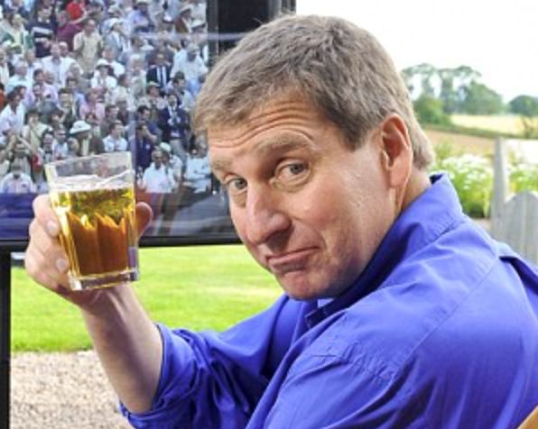 Top Rated UK Outdoor TV Display Screens For Home & Pub Gardens